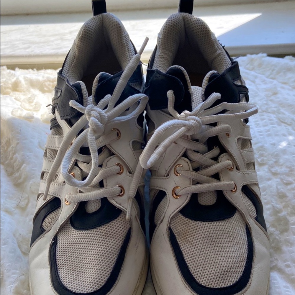 Black and white fashion heeled sneakers